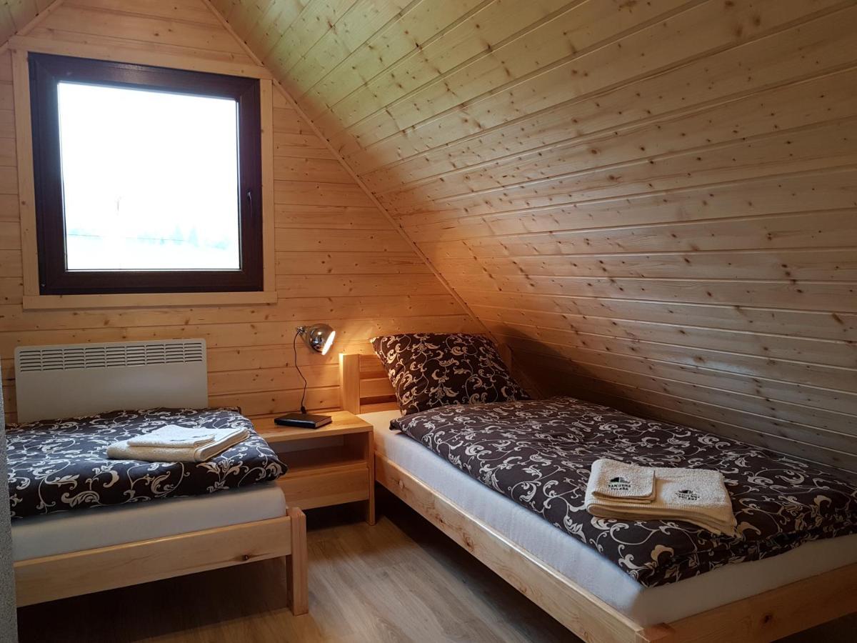 Domki Caloroczne Z Kominkiem - Skala I Glaz Szczytna Exterior photo