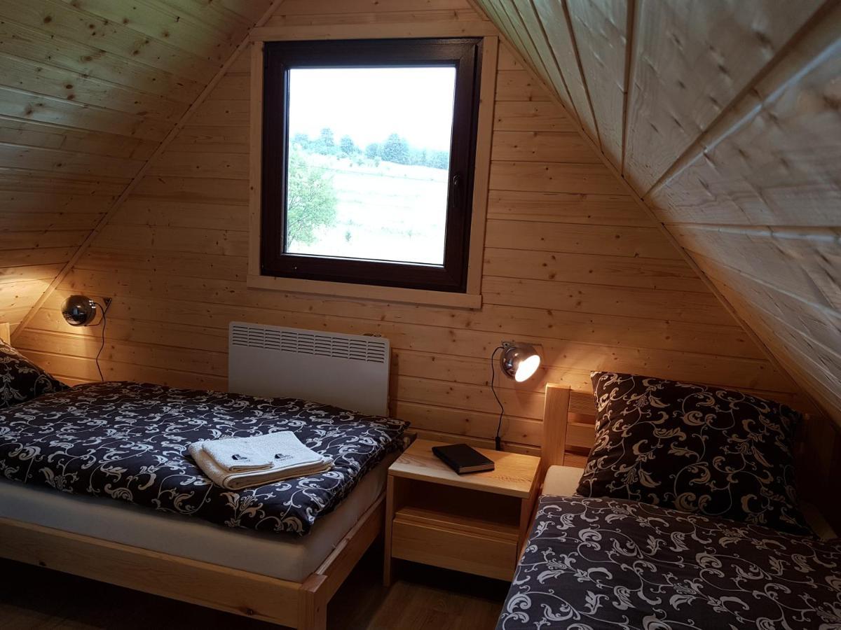 Domki Caloroczne Z Kominkiem - Skala I Glaz Szczytna Exterior photo