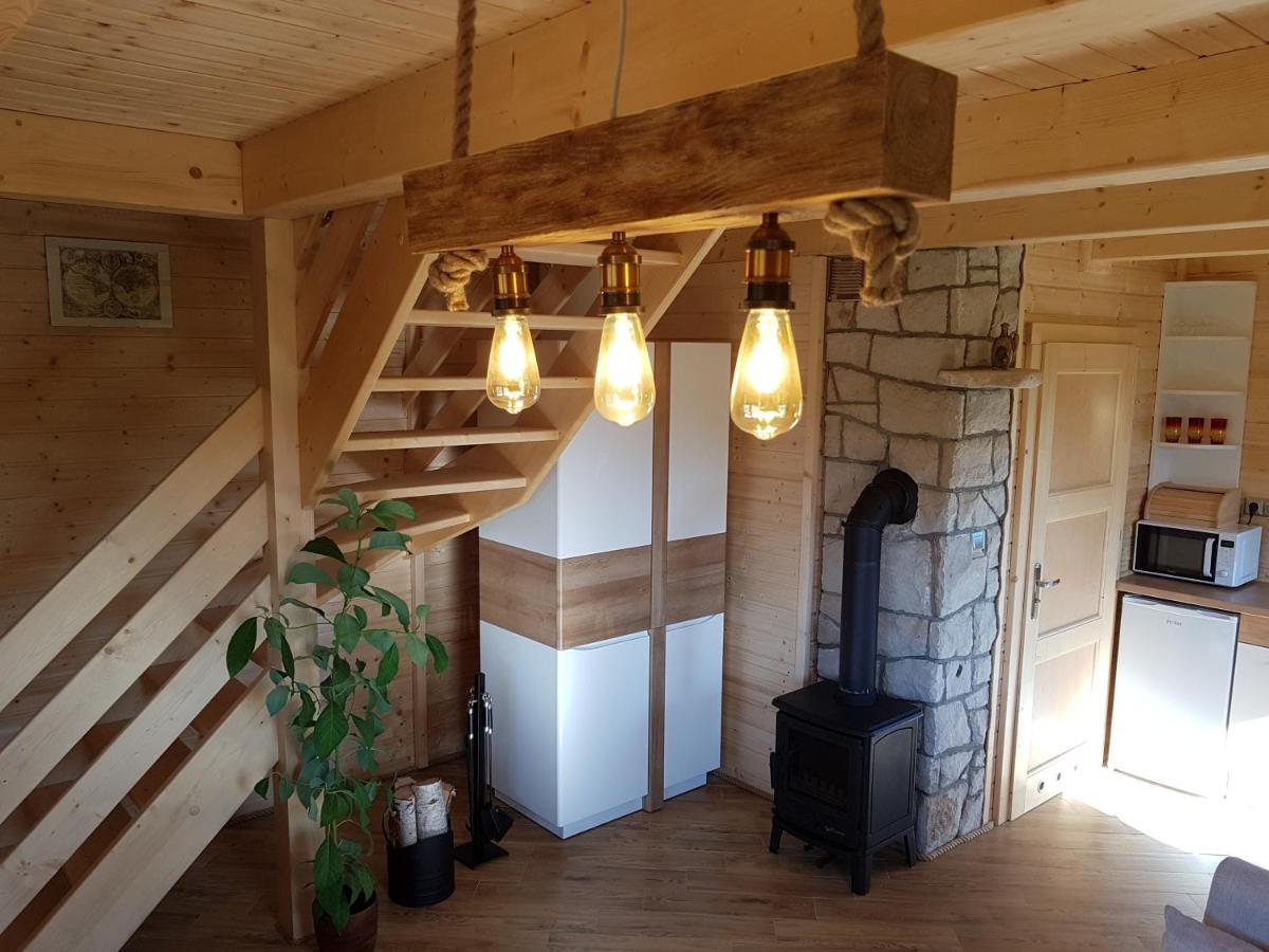 Domki Caloroczne Z Kominkiem - Skala I Glaz Szczytna Exterior photo
